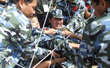 穿越电网_拓展训练